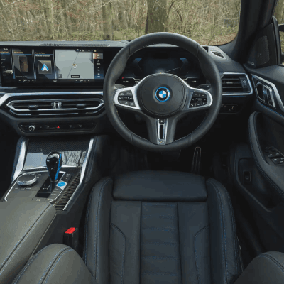 BMW i4 eDrive40 Sport - Enhancing Your Driving Experience with Precision and Entertainment